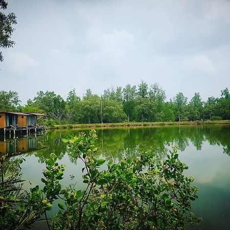 Calm At Bangphat Bor Saen Exterior foto